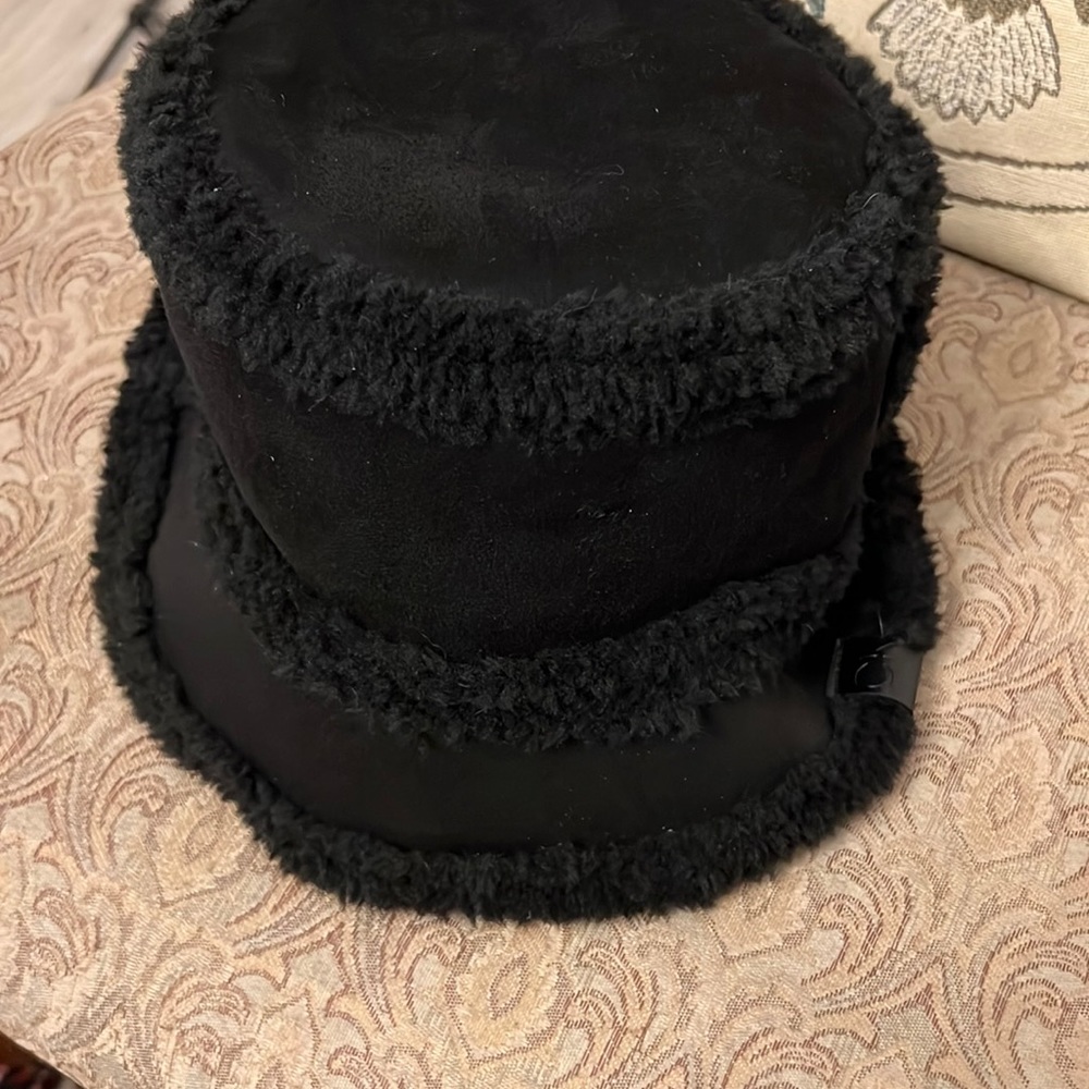Great CK hat!